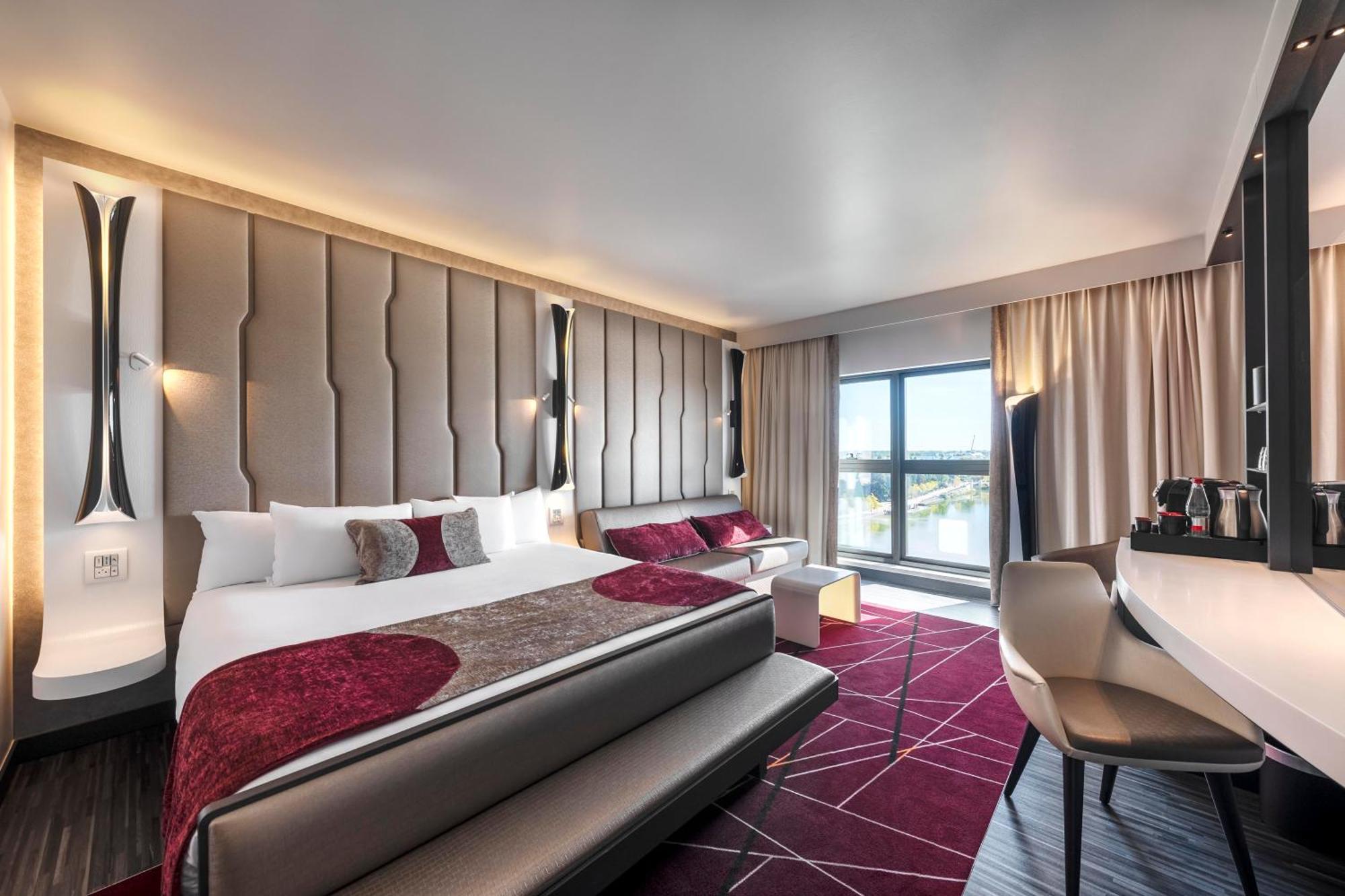 Disney Hotel New York - The Art Of Marvel Chessy  Esterno foto