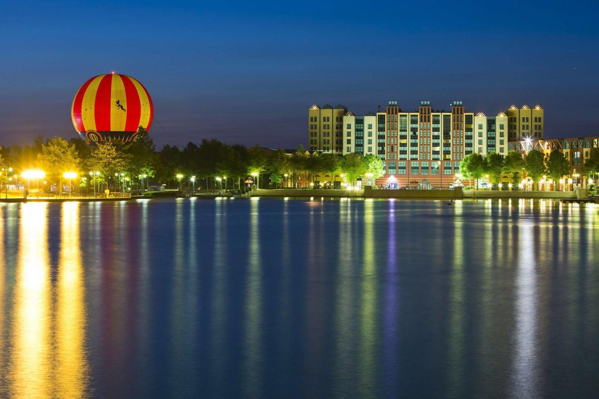 Disney Hotel New York - The Art Of Marvel Chessy  Esterno foto